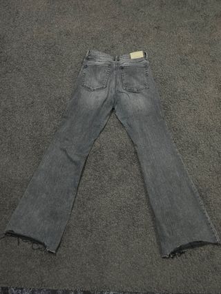 Pantalón campana gris talla 40