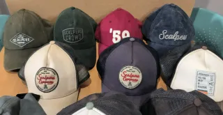 Lote de 20 gorras (Scalpers y otras)
