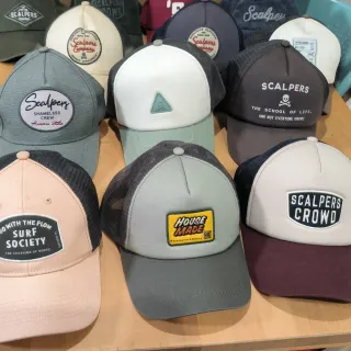 Lote de 20 gorras (Scalpers y otras)