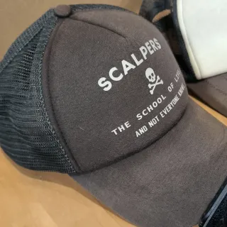 Lote de 20 gorras (Scalpers y otras)