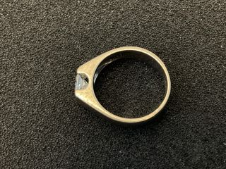 anillo oro 18k con diamante