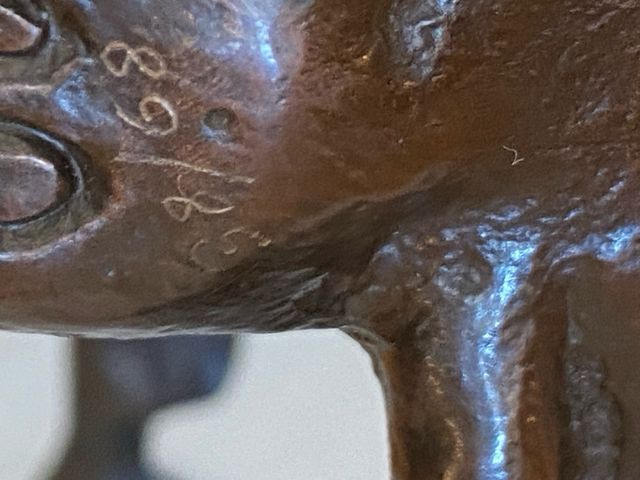 Scultura d'oliva. Cavallo in bronzo