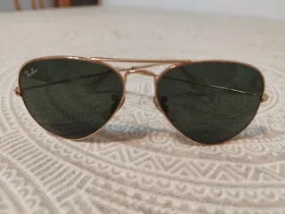 Gafas de sol Ray-Ban Aviator doradas y verdes
