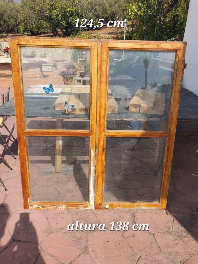 Ventana de madera con cristales 124,5x138 cm