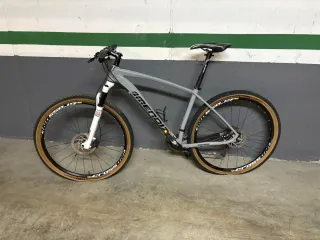 Bicicleta Montaña Mendiz Gris