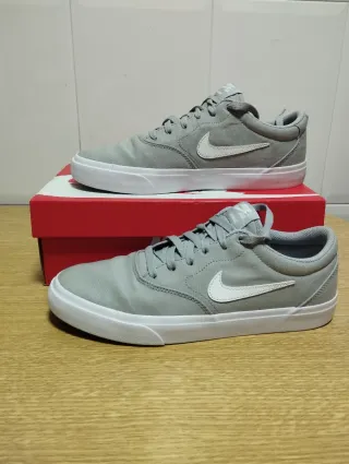 Zapatillas Nike SB Charge T-45 buen estado 