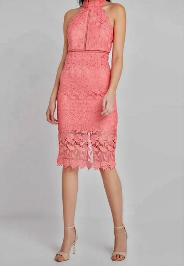 Vestido rosa  de encaje