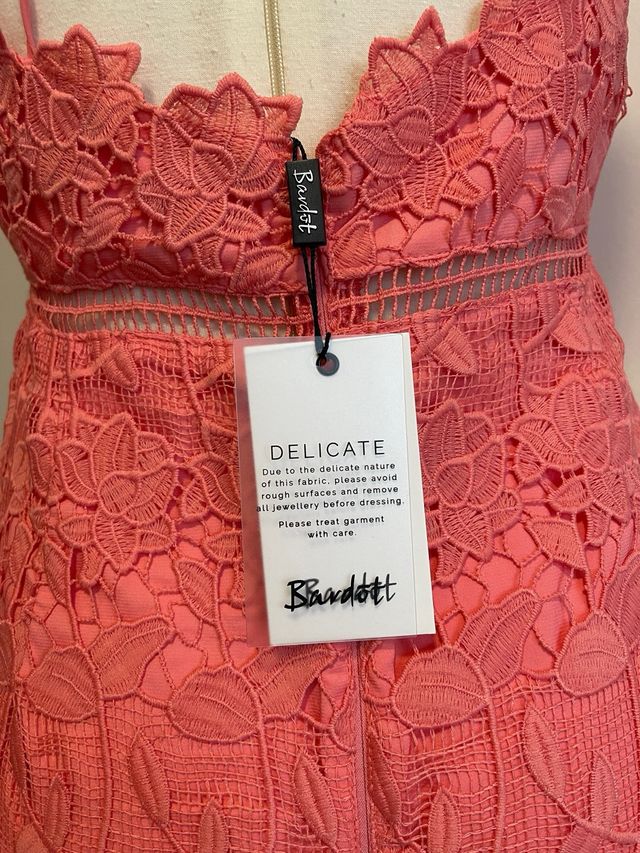 Vestido rosa  de encaje