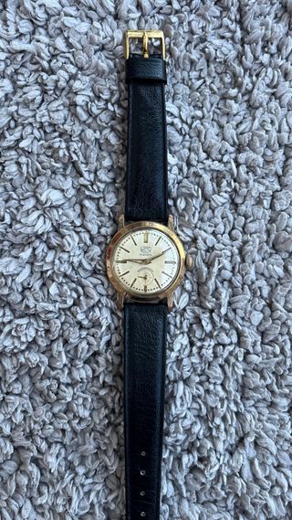Reloj UMF Ruhla Antimagnetic