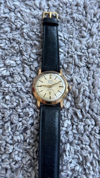 Reloj UMF Ruhla Antimagnetic