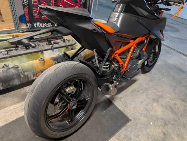 KTM 1290 Super Duke R