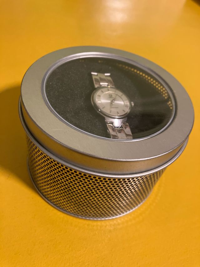 Reloj Kross señora plateado. Nuevo,en su blíster