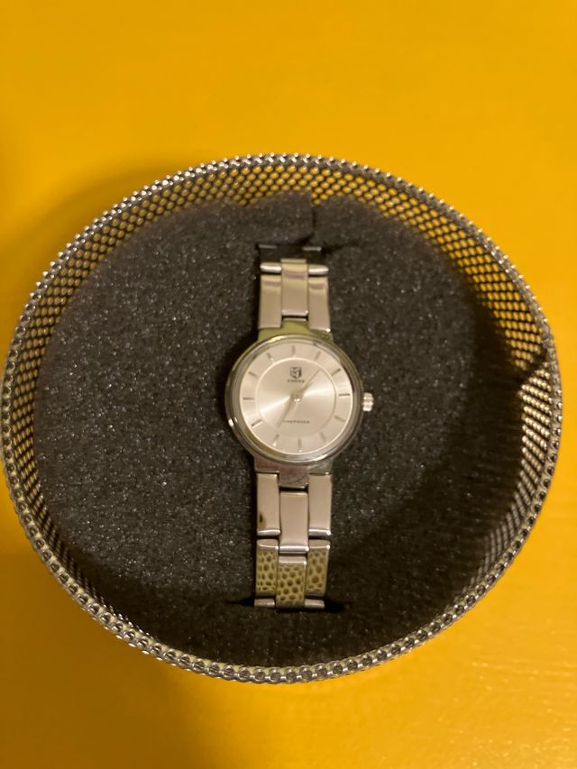 Reloj Kross señora plateado. Nuevo,en su blíster