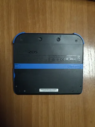 Nintendo 2DS blu e nero