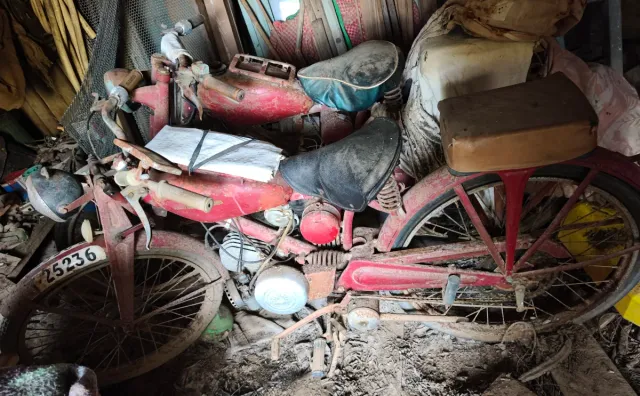 Moto Guzzi Hispania Roja CEDO o CANVIO