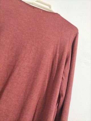 Jersey rosa cuello pico