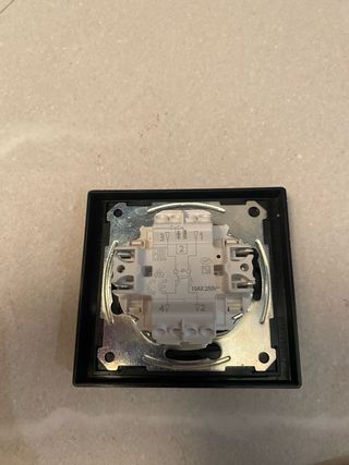 Mecanismos de luz (interruptores)