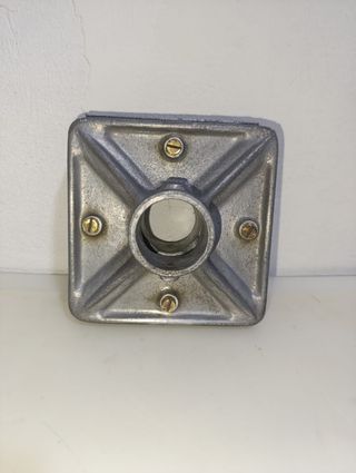 Supporto antenna quadrato metallo
