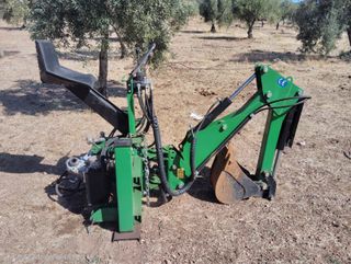 Retroexcavadora para tractor