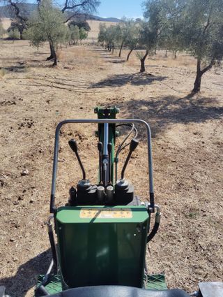 Retroexcavadora para tractor