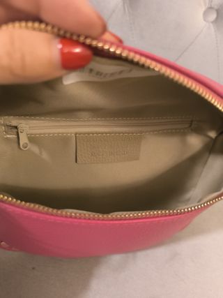 Bolso bandolera piel tachuelas doradas