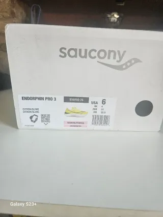 Zapatillas running Saucony nuevas a estrenar 