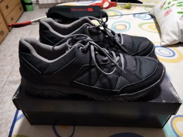 Zapatos deportivos hombre Quechua negros y grises