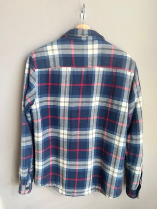 Camisa de borreguillo azul y roja