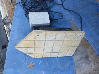 Vibrador de azulejos profesional
Usada dos veces