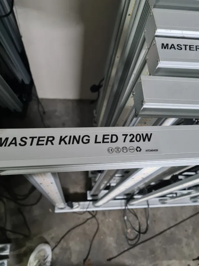 Luz LED cultivo con balastro