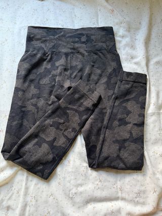 Mallas Gymshark Camuflaje Negro/Marrón