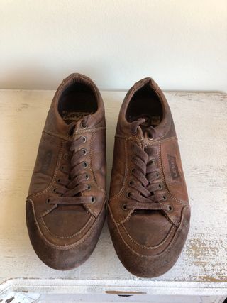 Zapatillas Levi's Marrones