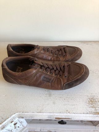 Zapatillas Levi's Marrones