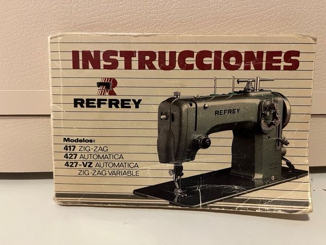 Máquina de coser Refrey 427