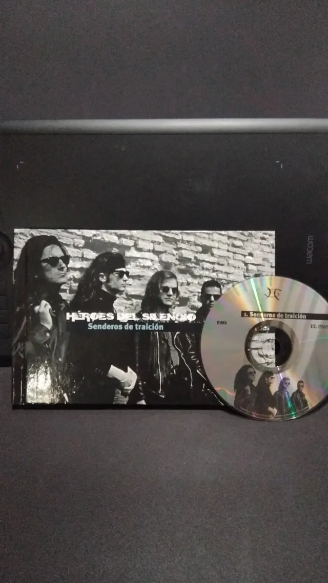 COLLEZIONISTA DI LIBRI DA DISCOTECA HEROES OF SILENCE