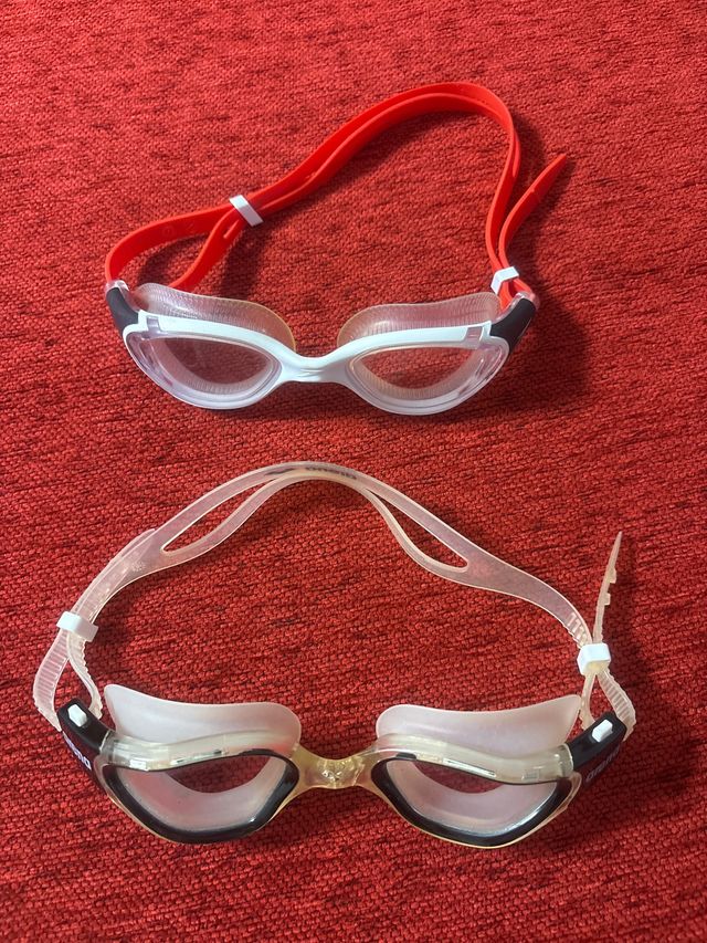 Gafas Speedo y Arena