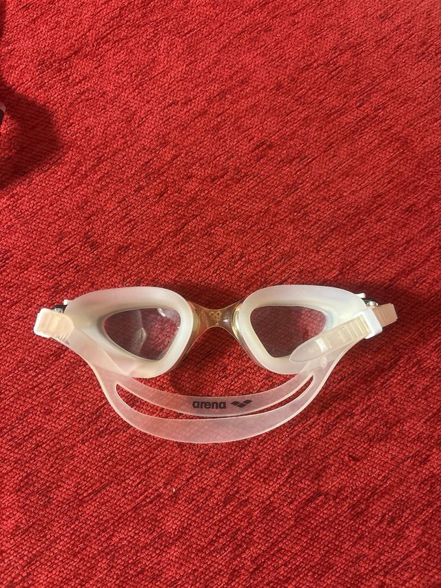 Gafas Speedo y Arena