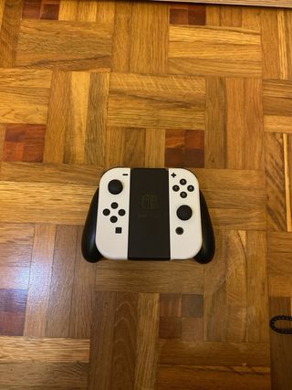 Nintendo Switch OLED + 4 Juegos