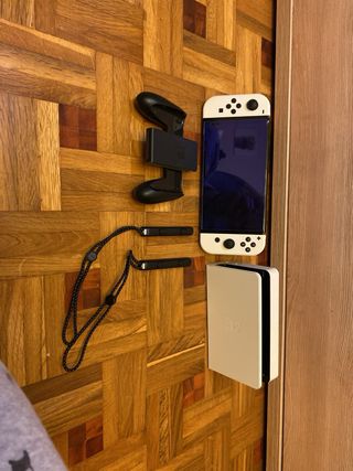 Nintendo Switch OLED + 4 Juegos