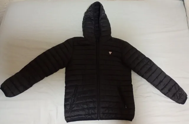 Chaqueta Guess Negra con Capucha