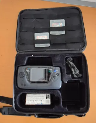 Sega Game Gear con maletín y juegos