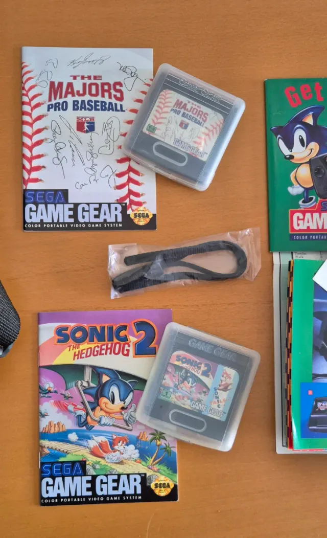 Sega Game Gear con maletín y juegos