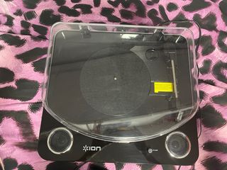 Tocadiscos ION Negro con Altavoces Estéreo