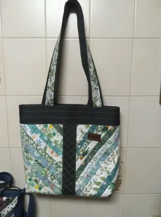 Bolso patchwork hecho a mano