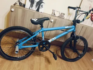 Bicicleta BMX Azul