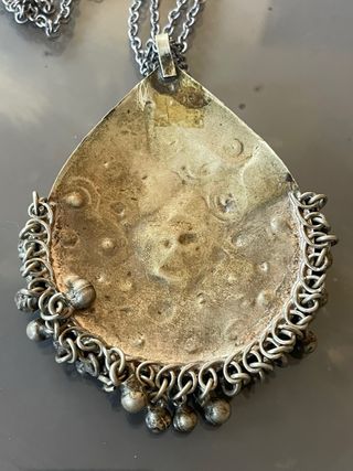 Collana etnica con pietre turchesi