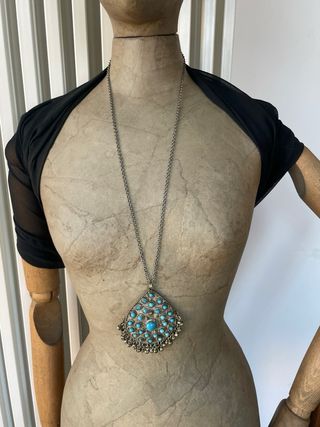 Collana etnica con pietre turchesi