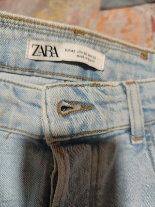 Pantalón vaquero hombre desgarrado