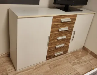 Aparador moderno blanco y madera