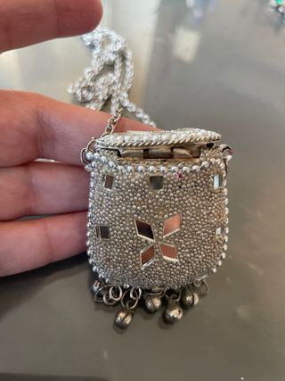 Collana Vintage Etno-Chic con ciondolo a borsetta